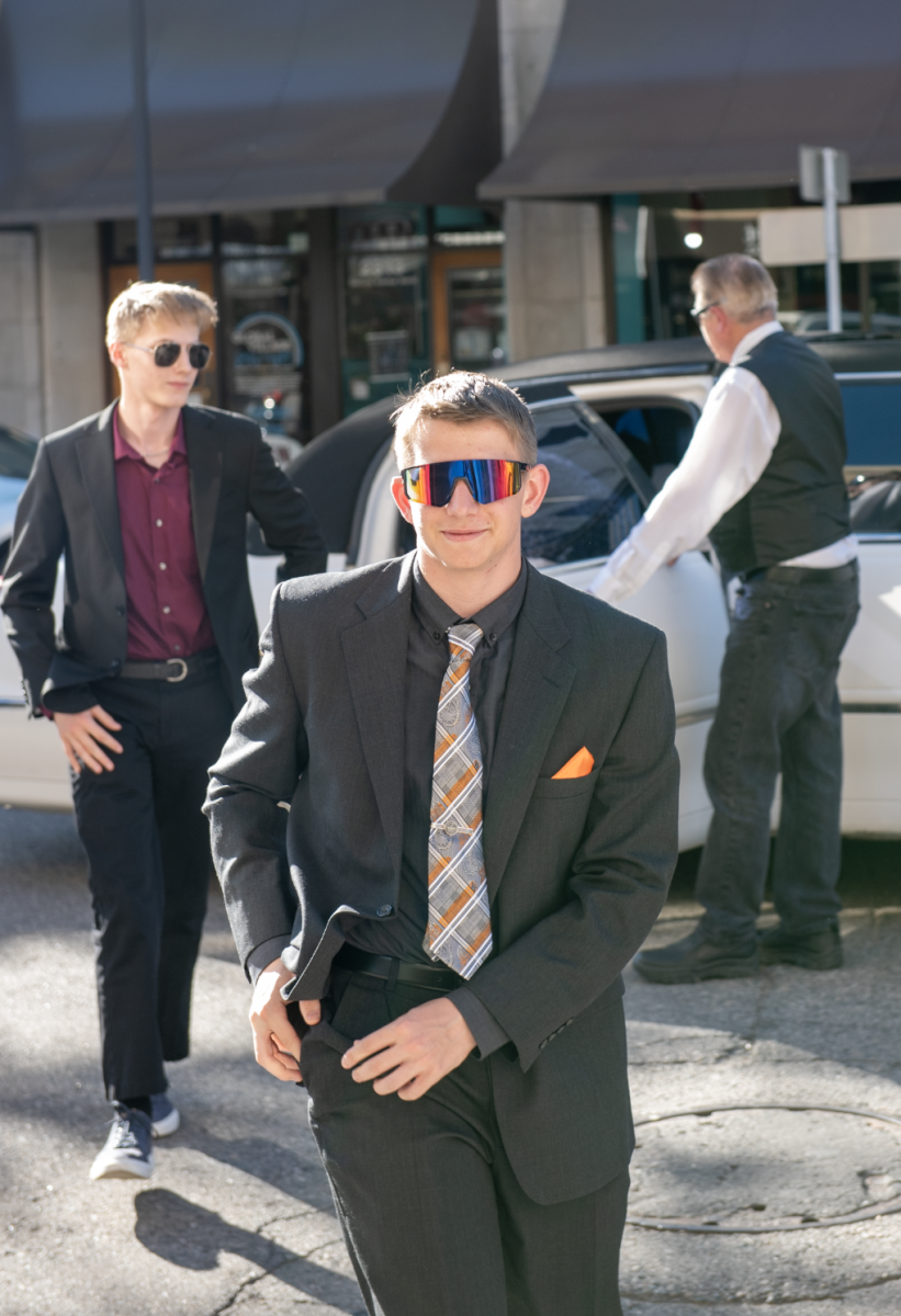 5.7.25 (From front to back) Junior Nethanel Keener and Senior Owen Horn-Charnesky a walking to the Babcock Theatre after getting out of the limo. 